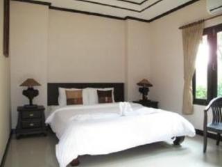 Room thumbnail 5