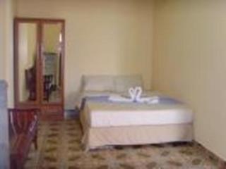 Room thumbnail 3