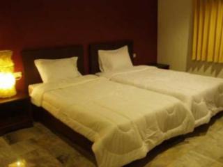 Room thumbnail 2