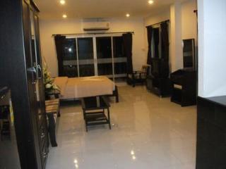 Room thumbnail 1