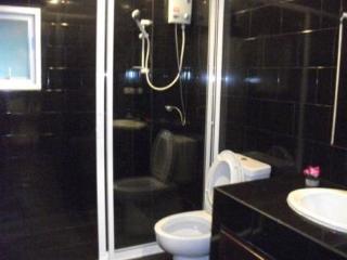 Room thumbnail 5
