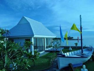 Room thumbnail 2