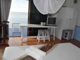 Room thumbnail 4
