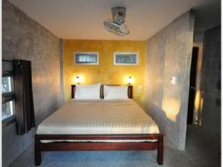 Room thumbnail 16