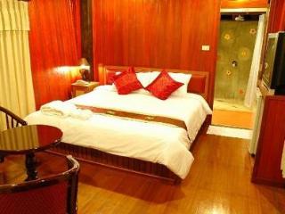 Room thumbnail 6