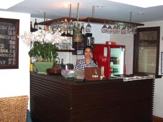 Bar thumbnail 2