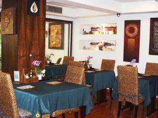 Restaurant thumbnail 3