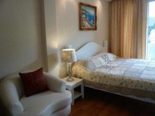 Room thumbnail 6