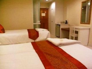 Room thumbnail 9