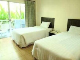Room thumbnail 1