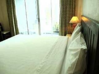 Room thumbnail 2