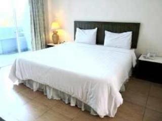 Room thumbnail 5