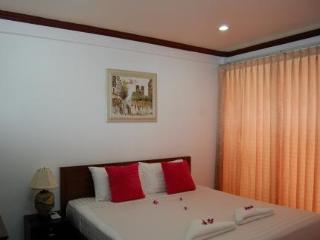Room thumbnail 8