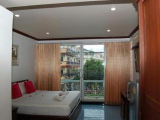 Room thumbnail 9