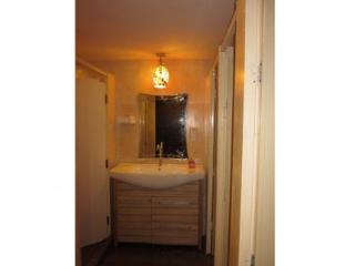 Room thumbnail 6