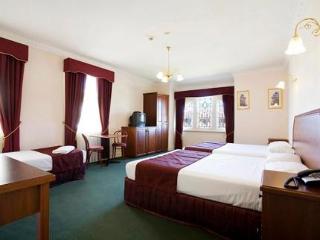 Room thumbnail 9