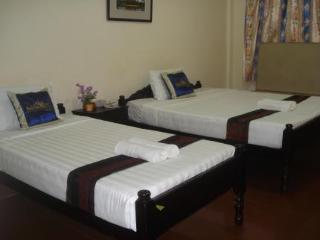 Room thumbnail 3