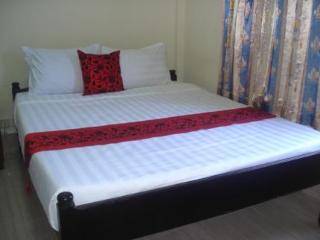 Room thumbnail 9