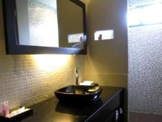 Room thumbnail 4