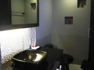 Room thumbnail 9