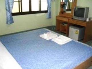 Room thumbnail 6