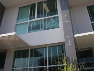General view thumbnail 4