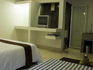Room thumbnail 2