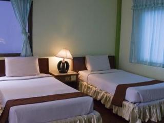 Room thumbnail 5