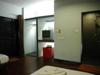 Room thumbnail 9