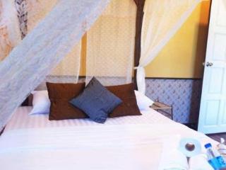 Room thumbnail 4