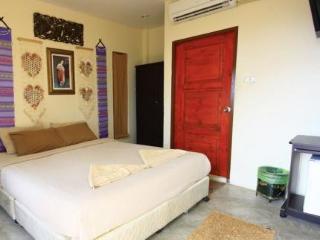Room thumbnail 6