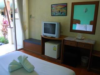 Room thumbnail 4