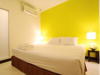 Room thumbnail 3