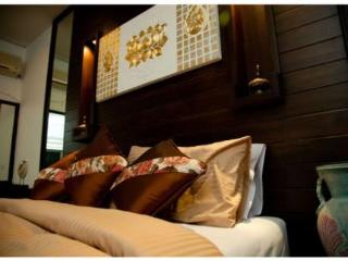 Room thumbnail 6