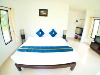 Room thumbnail 2