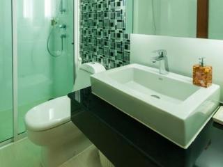 Room thumbnail 3