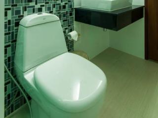 Room thumbnail 4