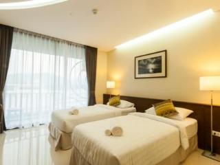 Room thumbnail 8