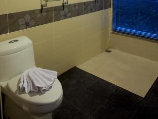 Room thumbnail 9