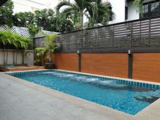 Pool thumbnail 4