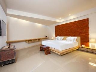 Room thumbnail 12