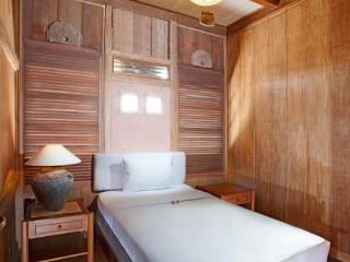 Room thumbnail 1