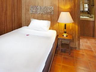 Room thumbnail 9