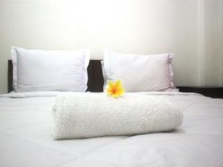 Room thumbnail 7