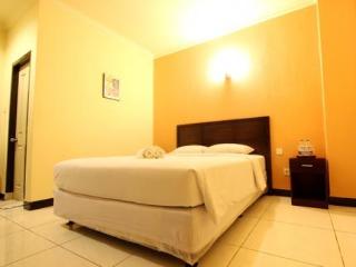 Room thumbnail 5
