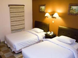 Room thumbnail 8