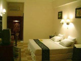 Room thumbnail 11