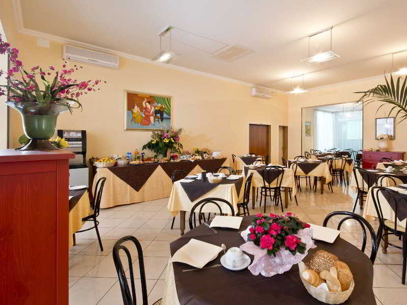 Restaurant
 di Silvie Rose