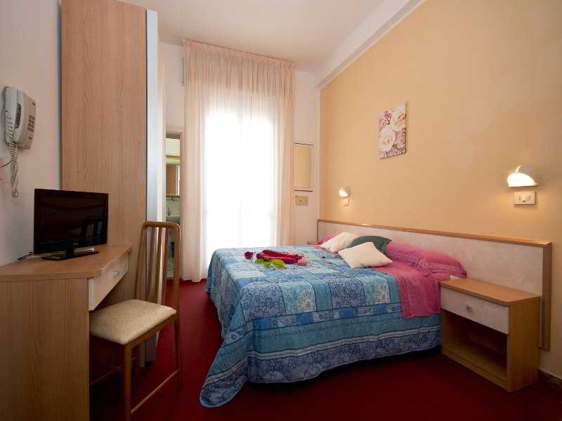 Silvie Rose, Rimini