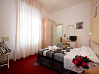Silvie Rose, Rimini